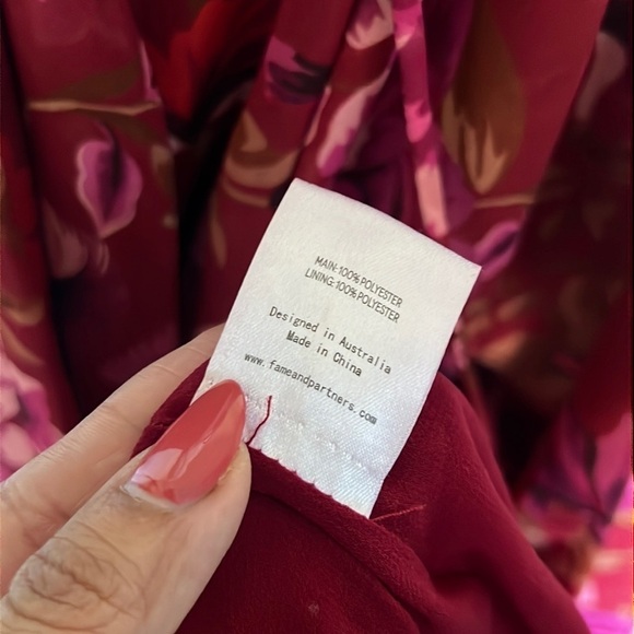 Fame and Partners The Lana Floral Light Georgette Dress - Picture 6 of 8